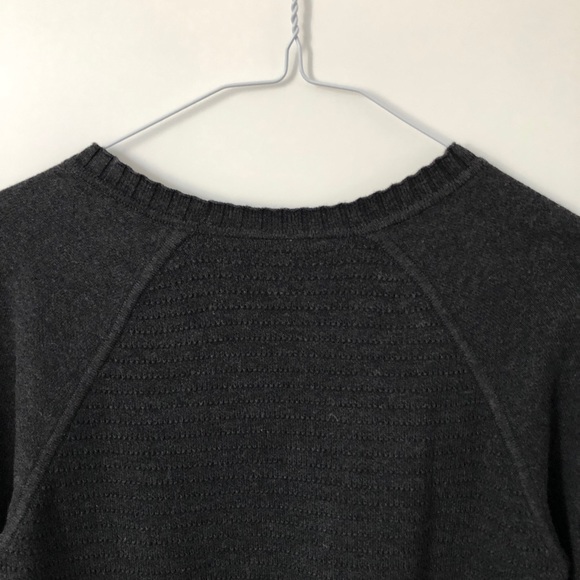 Lululemon Charcoal Gray Long Sleeve Sweater. - Picture 6 of 6